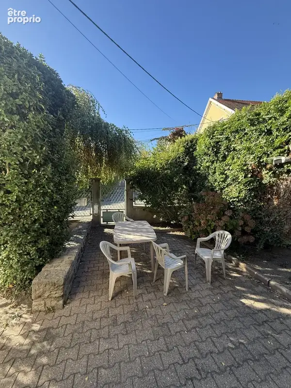 Maison 6 pièces 110 m² à vendre à Saint-Etienne (42000) - photo 2
