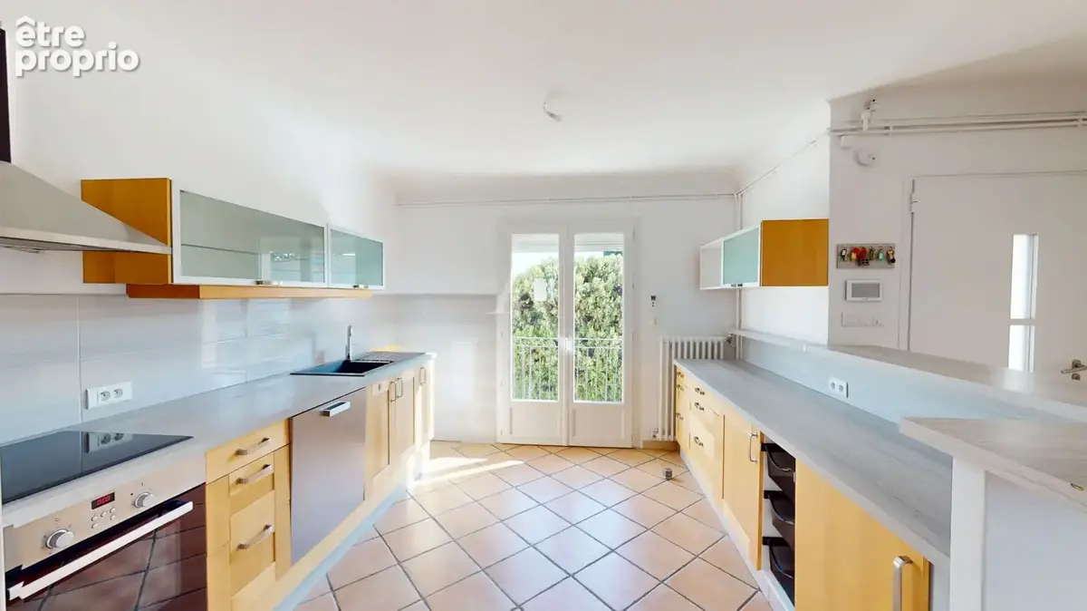 A VENDRE - Maison familiale type 6 - 150m² - MARGUERITTES - photo 8