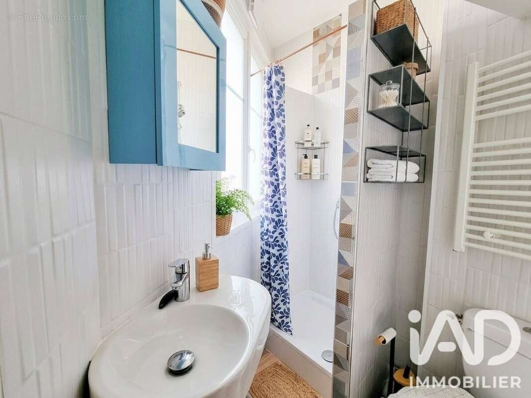 Photo 4 - Appartement à COURBEVOIE