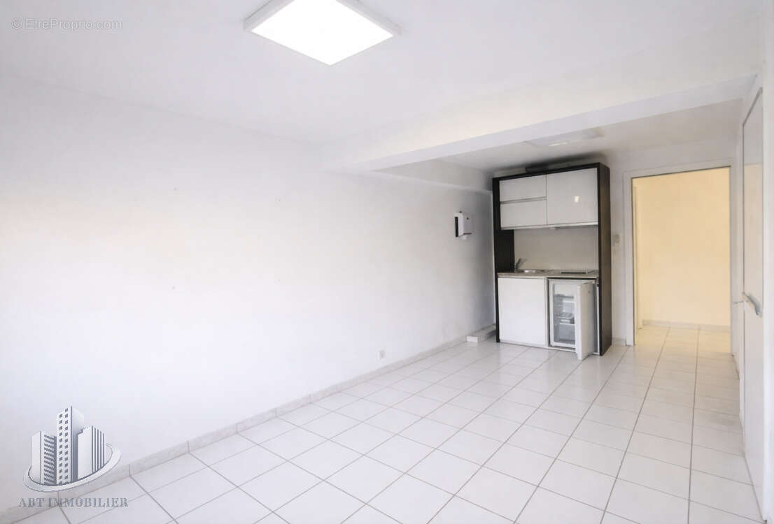 Bureaux à vendre Fréjus - Commerce à FREJUS