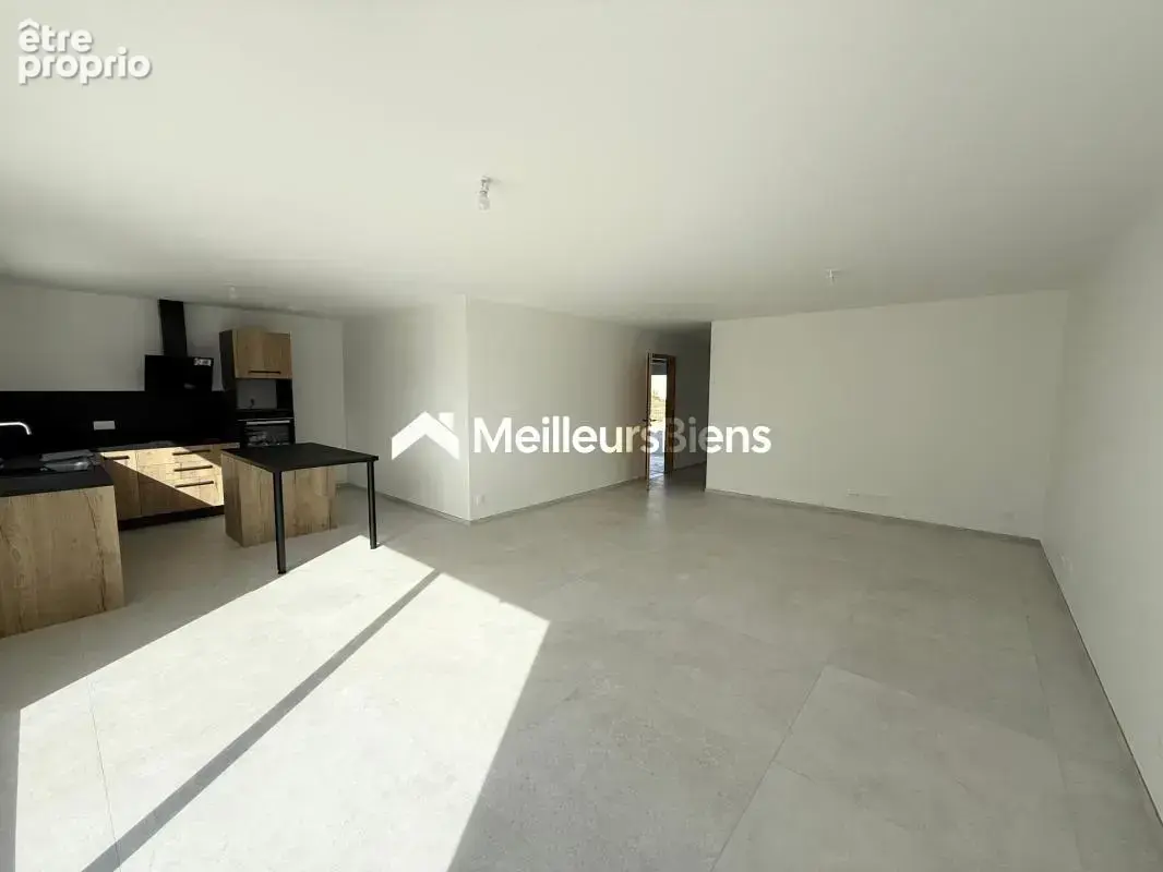 Maison neuve 5 pièces de 122 m² à Talange, terrain de 198 m² - photo 3