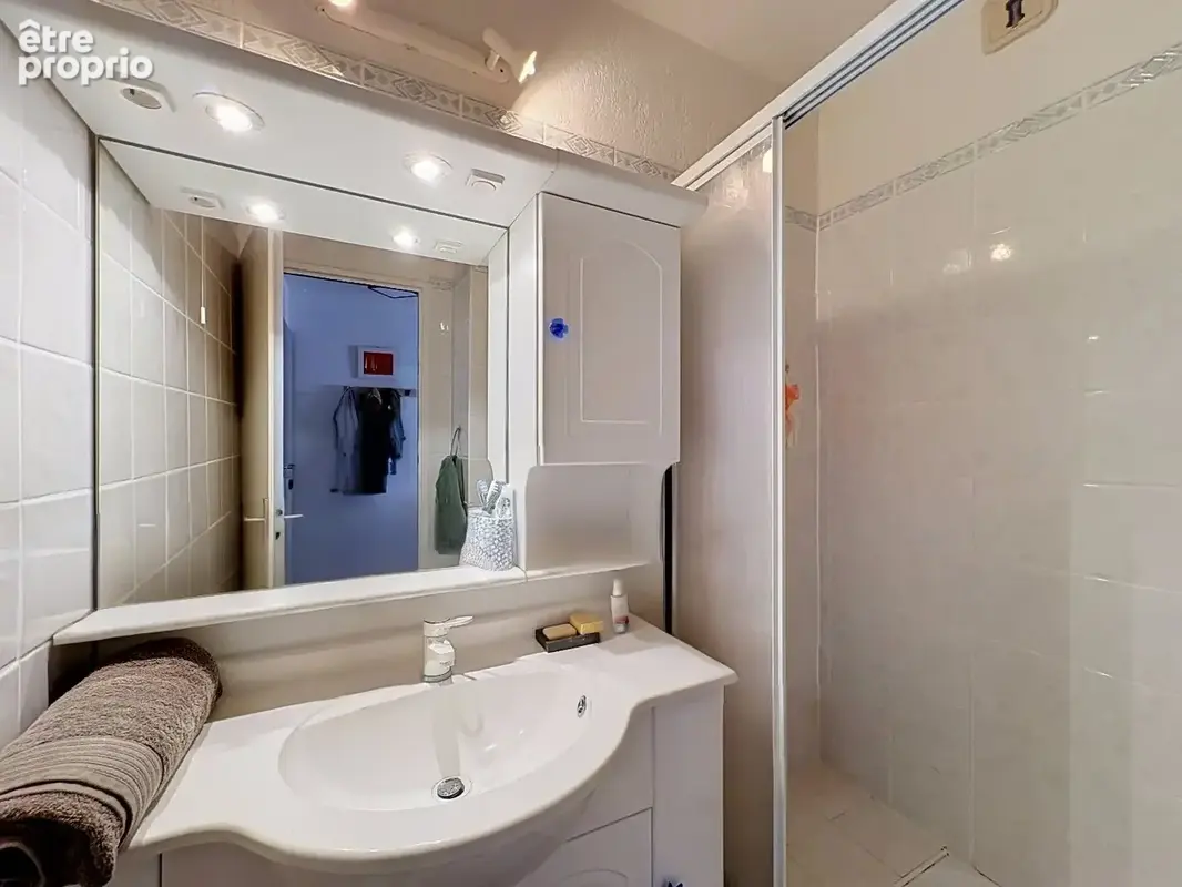 Appartement T3 vue mer et collines - photo 6