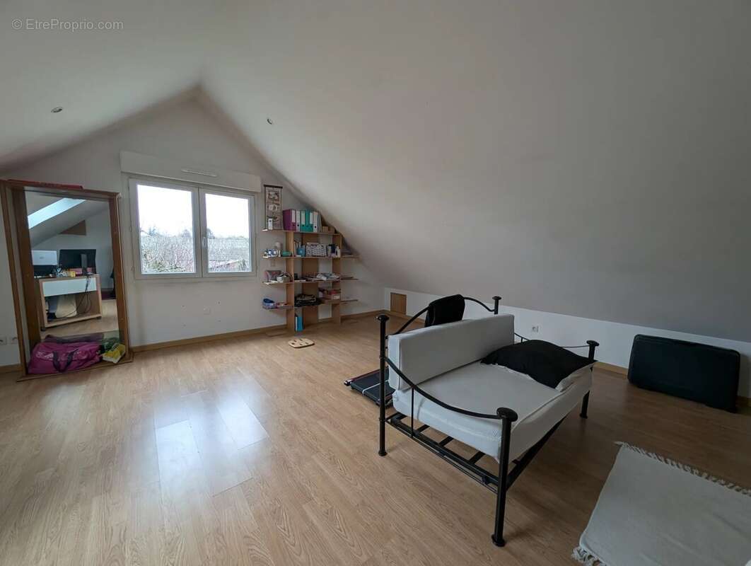 Maison à BAZAINVILLE