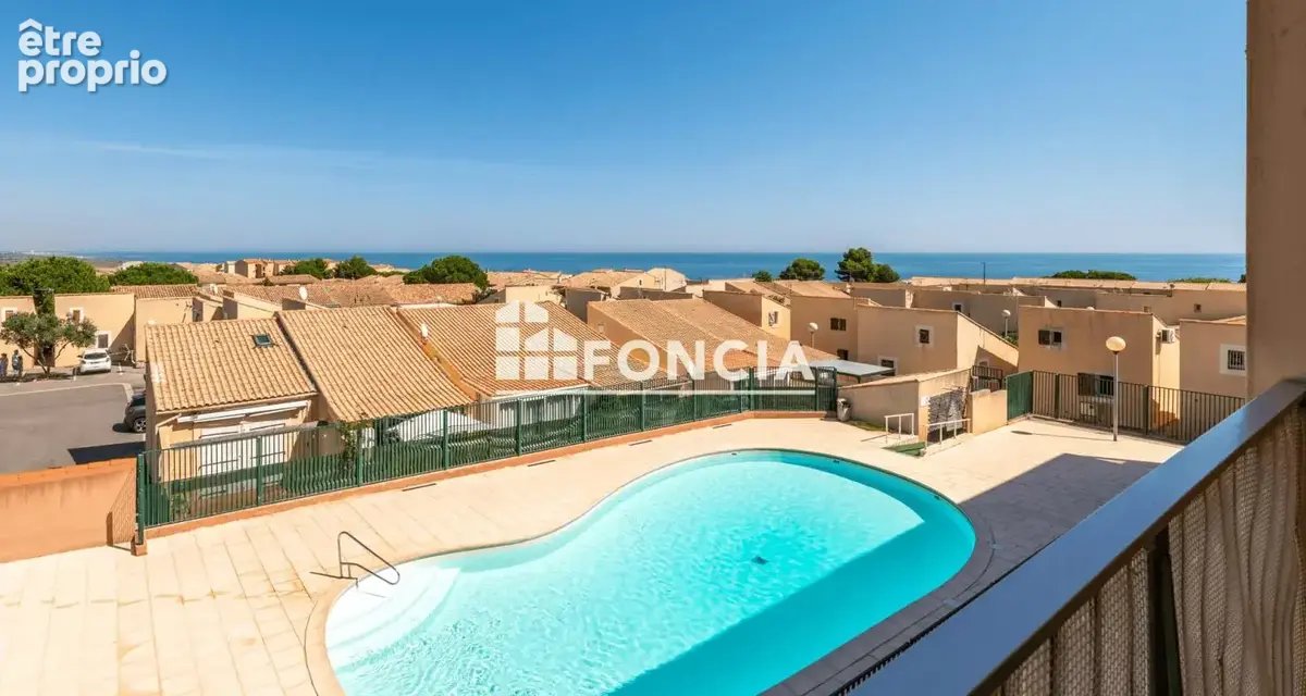 SAINT PIERRE LA MER  — T2 Bis au 2ème étage avec balcon vue mer, étang et massif de la Clape, résidence avec piscine - photo 2