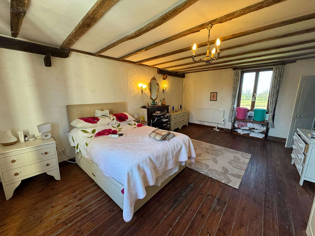 Maison à SAINT-LEGER-MAGNAZEIX