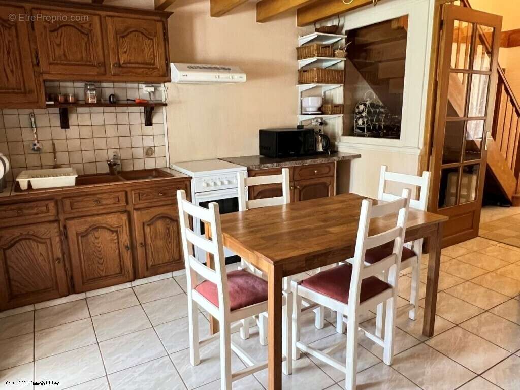 Maison à CHEF-BOUTONNE