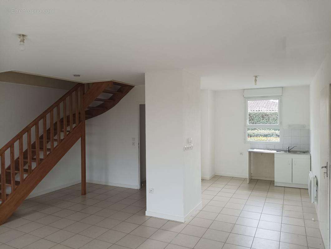 Maison à MONTECH