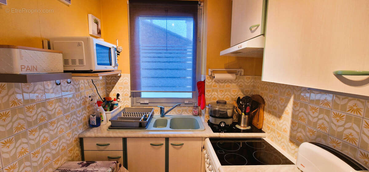 Appartement de type t1 avec balcon, grenier et place de stationnement a amelie-les-bains - photo 7