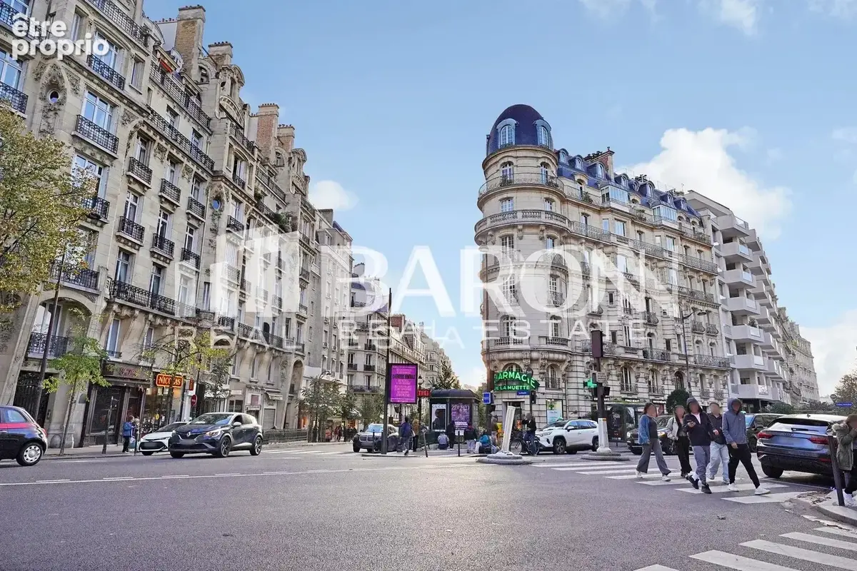 Appartement à PARIS-16E