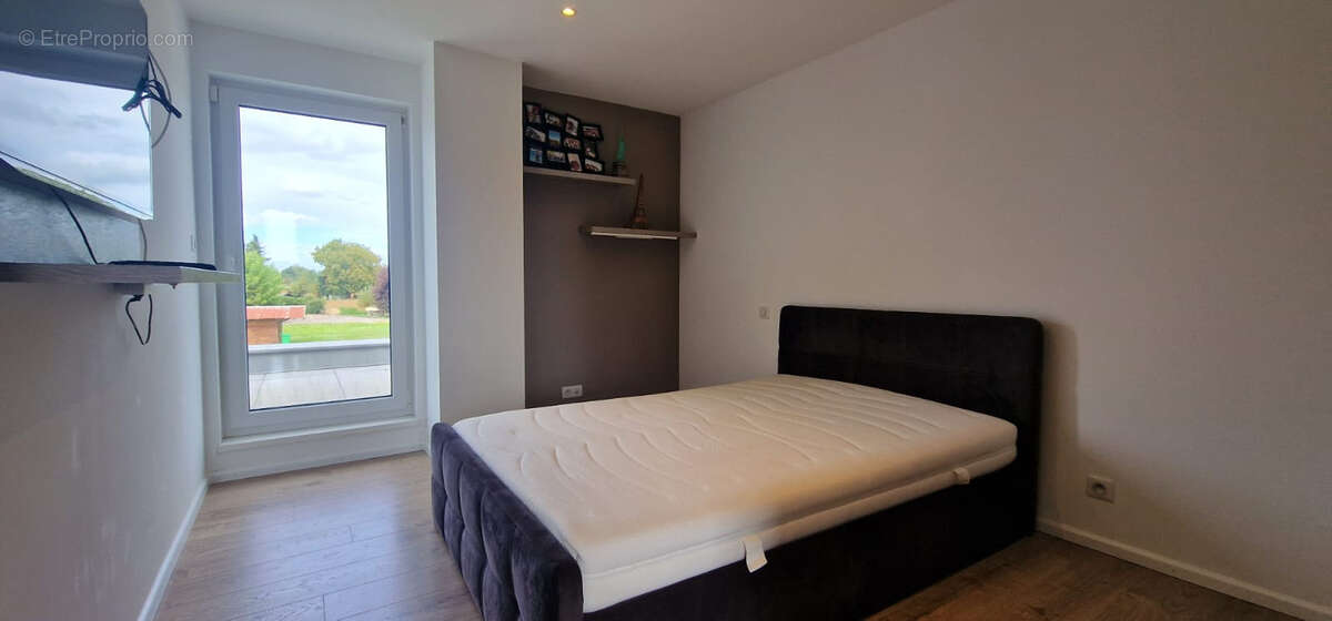 Maison à VILLAGE-NEUF