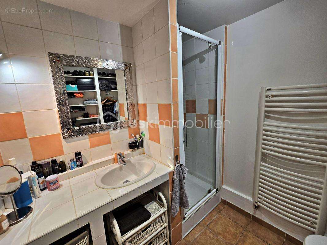 À 2 minutes à pied du port – Vue mer – Propriété de caractère 186 m² – 3 logements – Piscine - photo 22