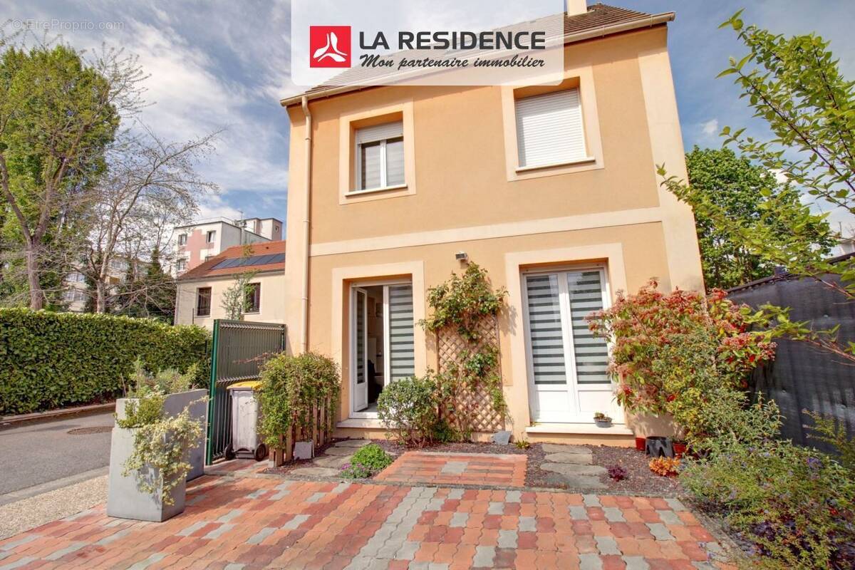 Maison à CONFLANS-SAINTE-HONORINE