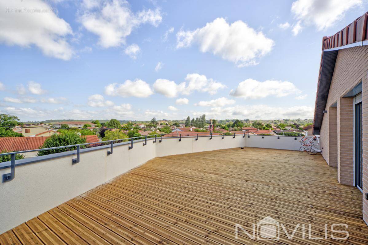 Appartement à BRUGUIERES