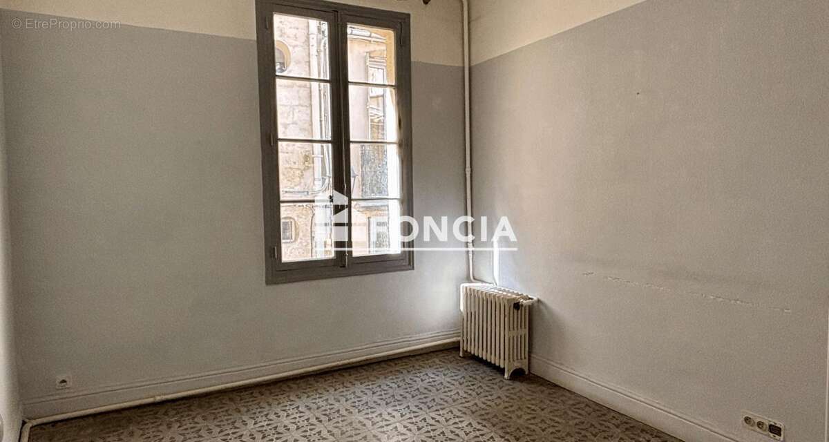 Montpellier Écusson — Grand T6 de 150 m² à fort potentiel, double destination bureau ou appartement - photo 3
