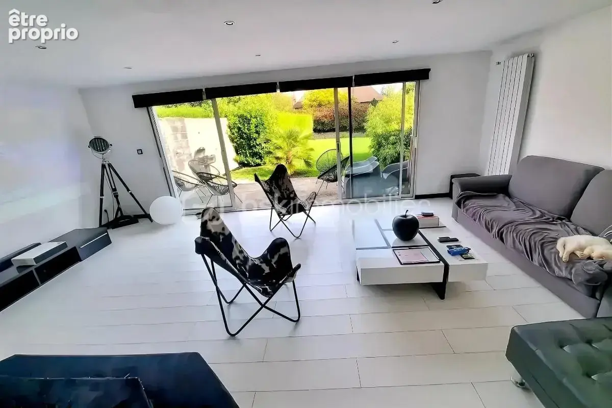 Au calme, magnifique maison semi-individuelle pleine de charme et baignée de lumière, avec grand jardin + potentiel d’agrandisse - photo 3