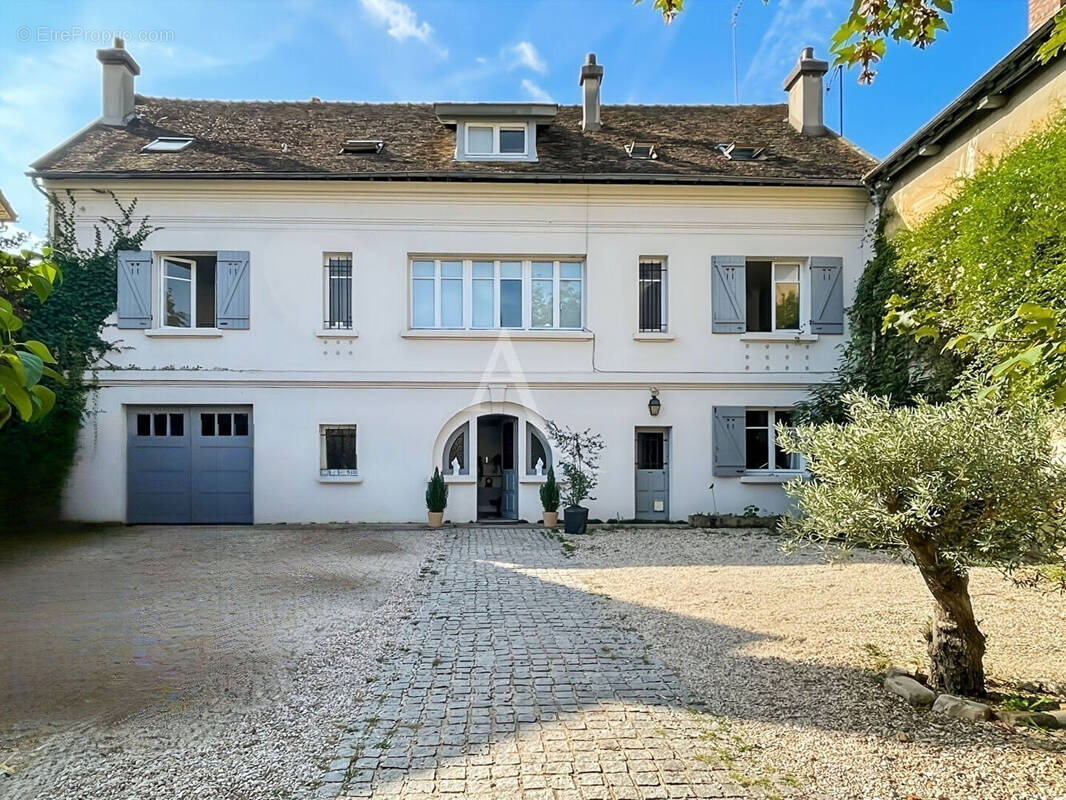 Maison à ARPAJON