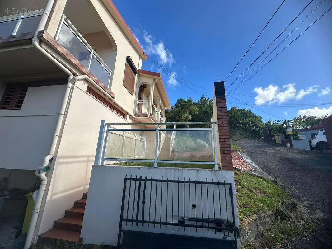 Maison à RIVIERE-SALEE