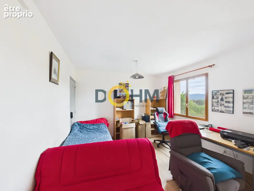 Maison de plain-pied  avec terrain attenant . - photo 5