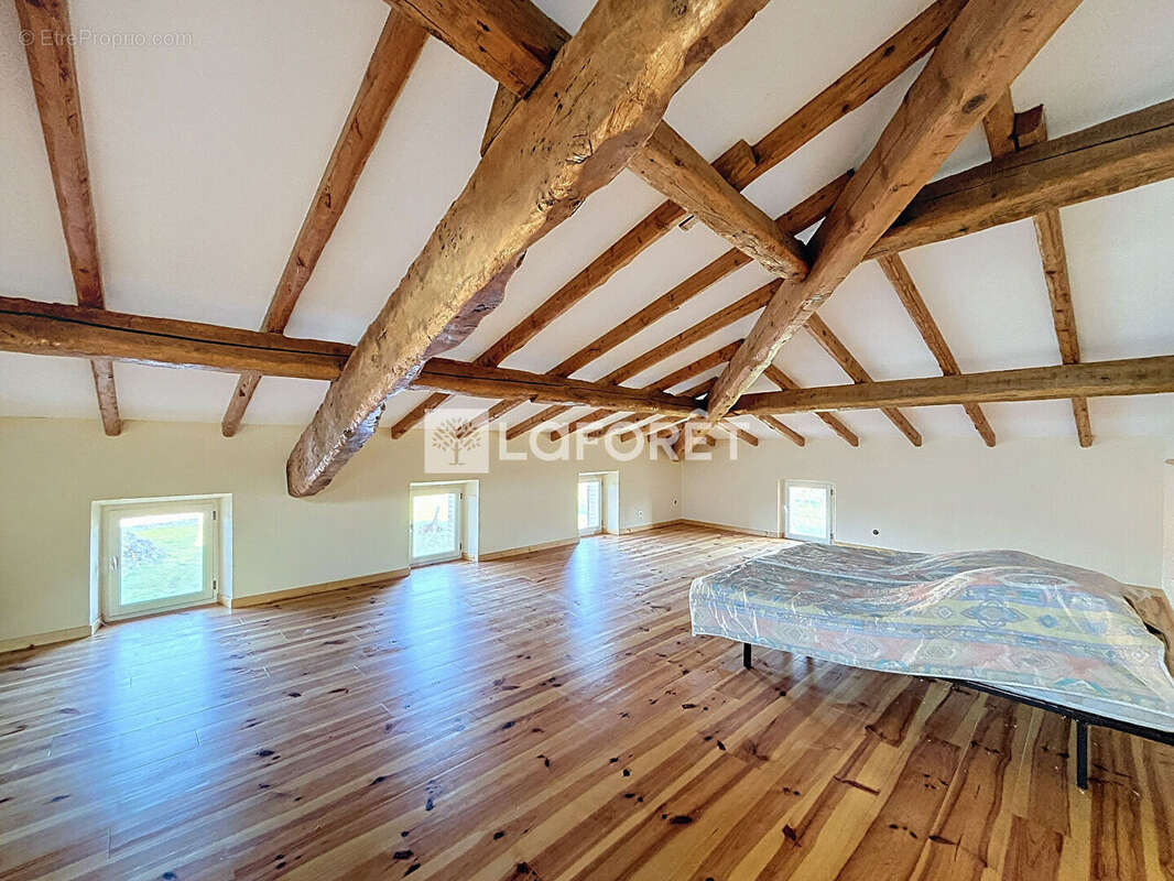 Maison à MONCLAR-DE-QUERCY