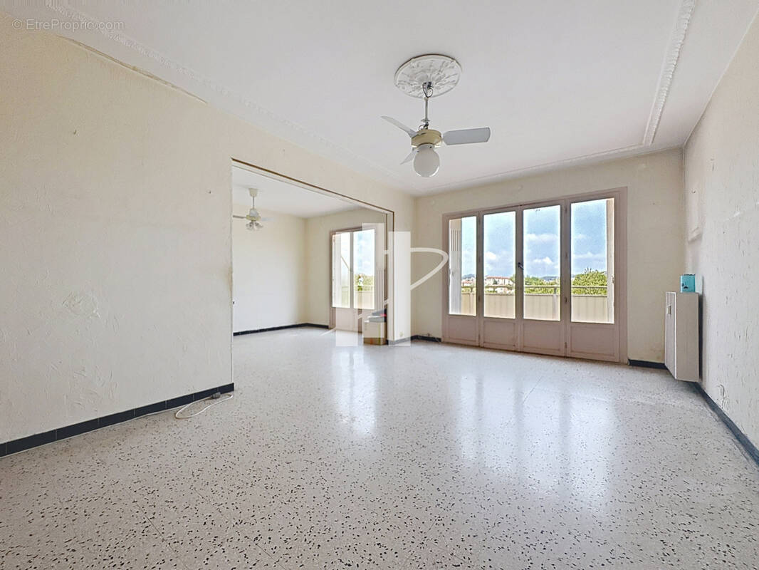 Appartement à FREJUS