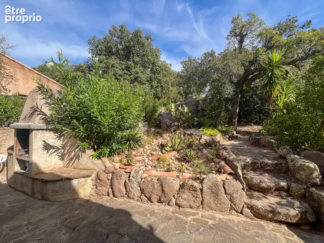 Mini-villa T2 avec terrain de 80 m2 à 3 min à pied de la plage de Santa Ghjulia, Hameaux de Pietragione - photo 11