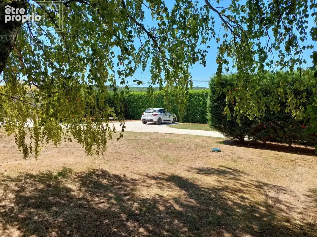 Maison sur 1200 m² - photo 5
