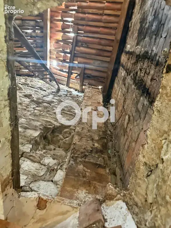 Maison de village à rénover entièrement - photo 8