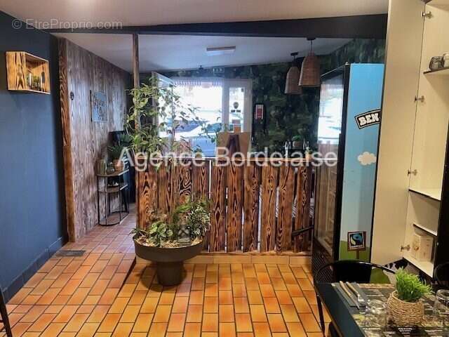 Commerce à LANDIRAS