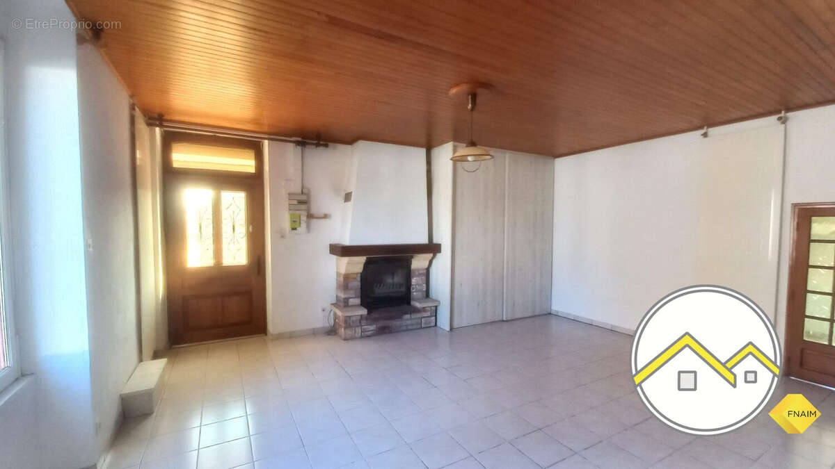 Maison à MARTIGNE-FERCHAUD
