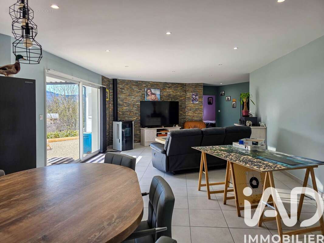 Maison 105 m² à Saint-Laurent-D'olt  - photo 6