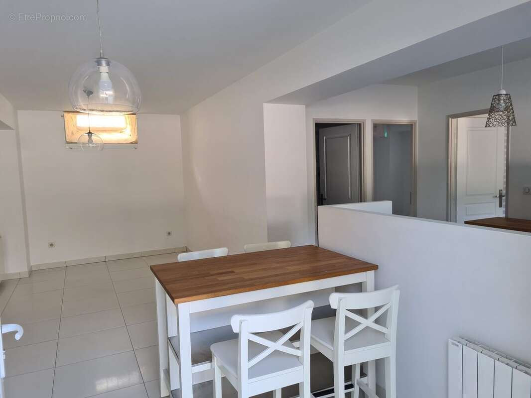 Appartement à AULNAY-SUR-MAULDRE