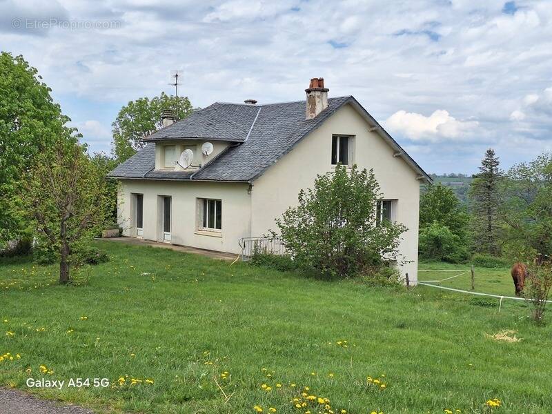 Maison à SALERS