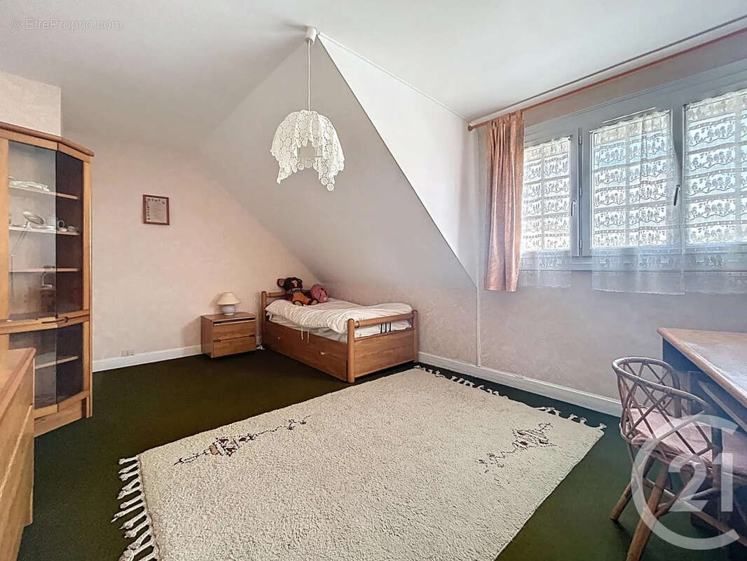 Maison à LE MEE-SUR-SEINE