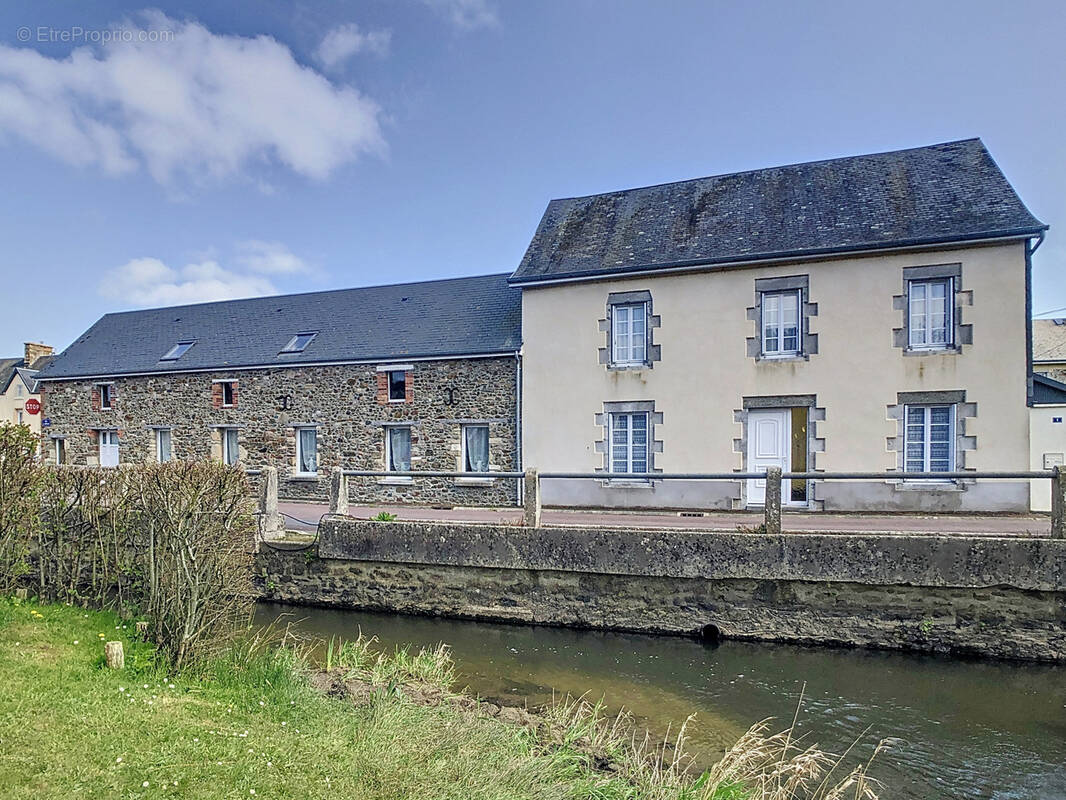 Maison à MUNEVILLE-LE-BINGARD