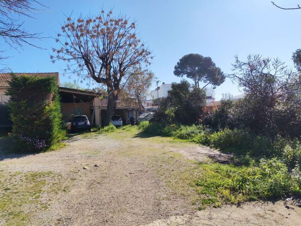 Terrain à TOULON