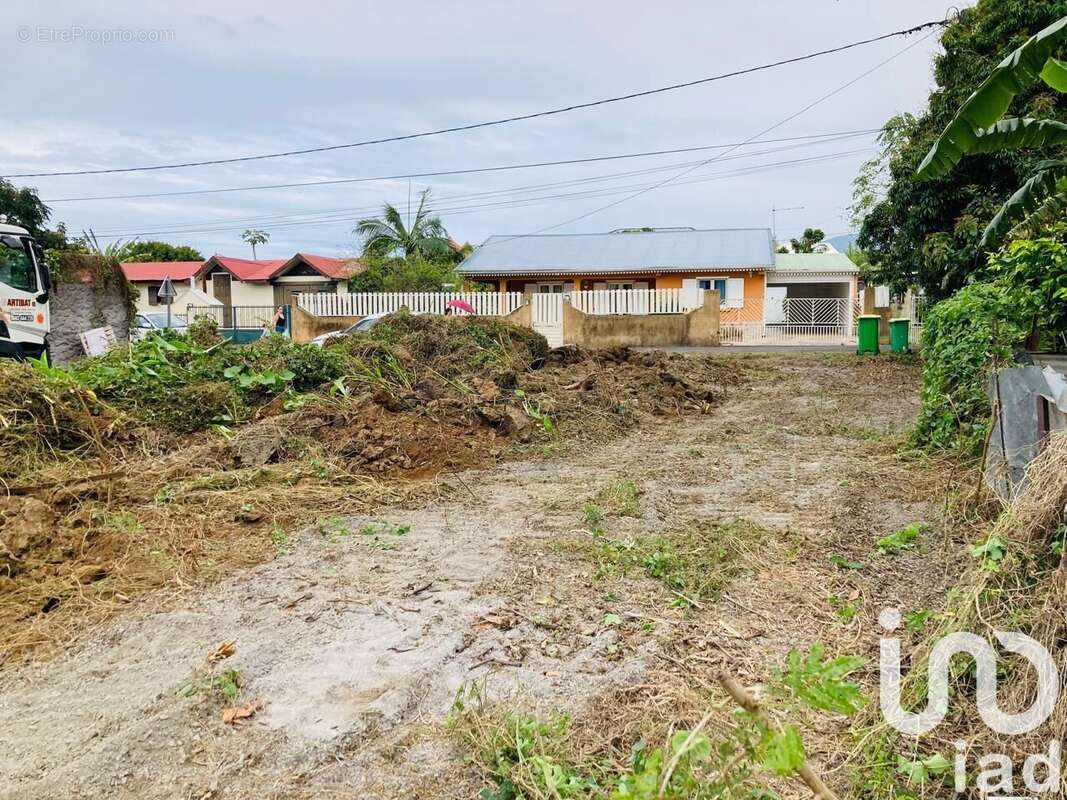 Photo 3 - Terrain à LE TAMPON