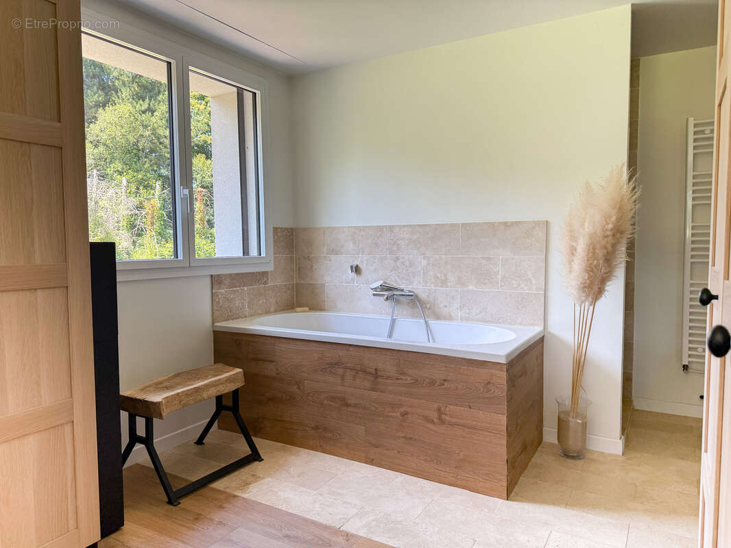 Maison à LA CHAPELLE-SUR-ERDRE