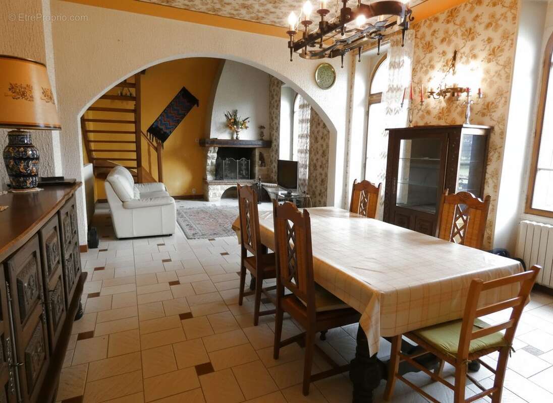 Maison 188 m² à Dampierre-En-Burly  - photo 2