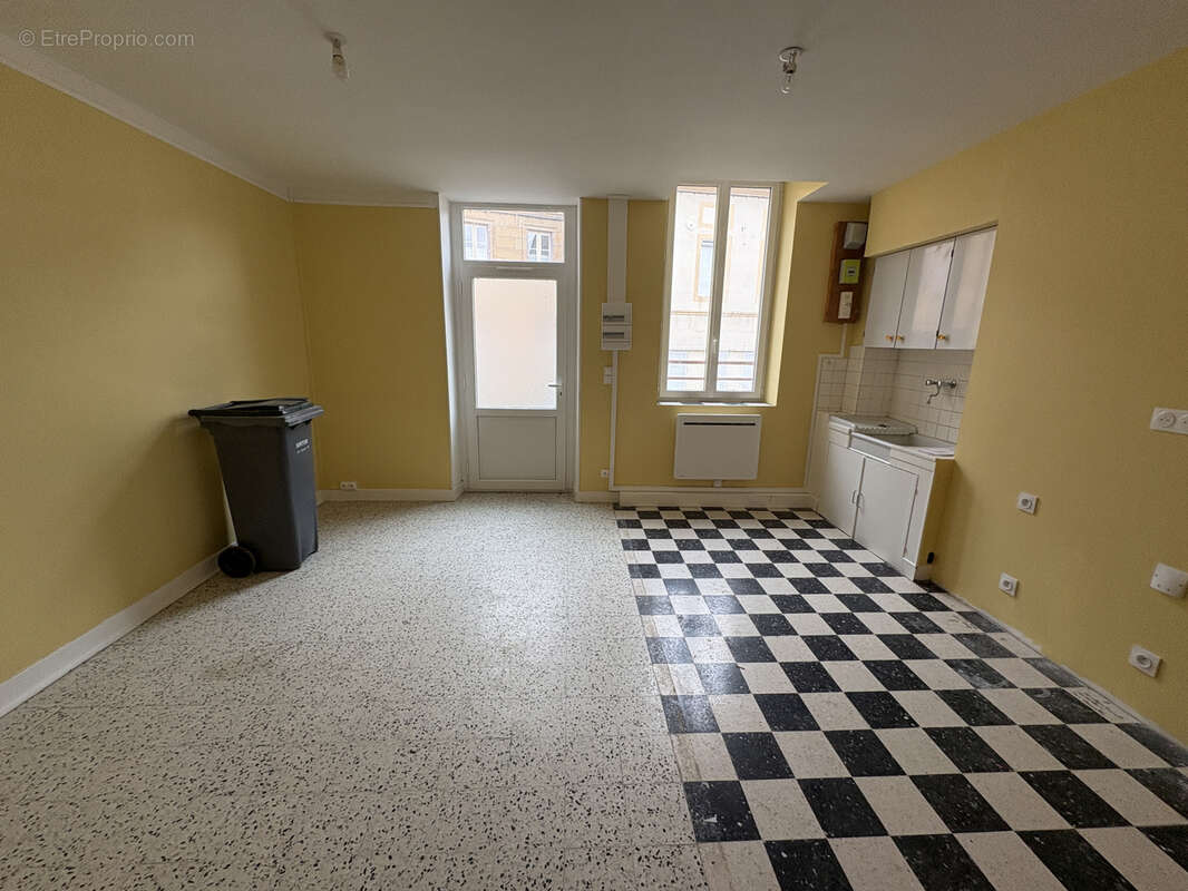 Appartement à EPINAC