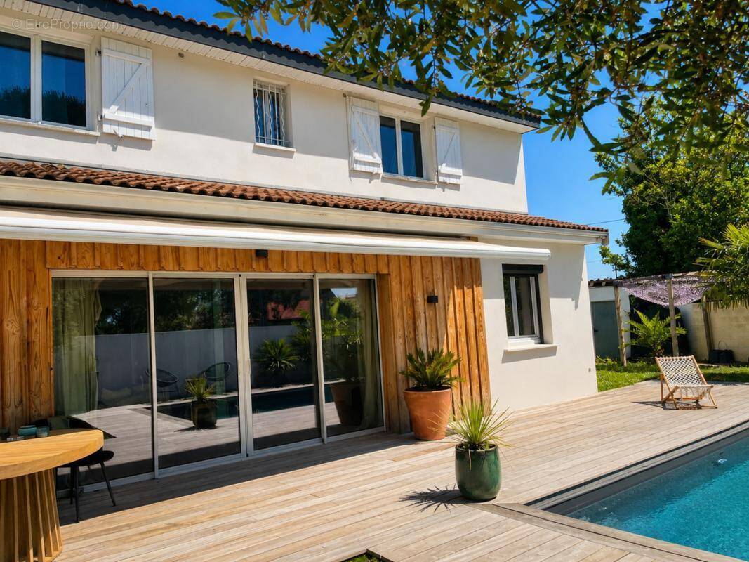 Maison à EYSINES