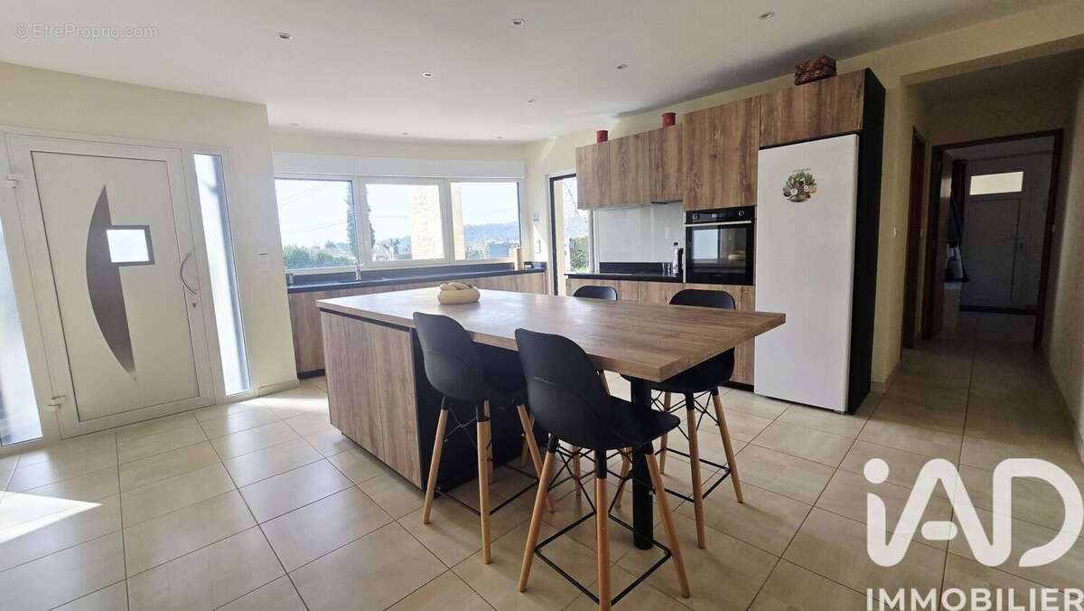 Maison 207 m² à Prayssac  - photo 7