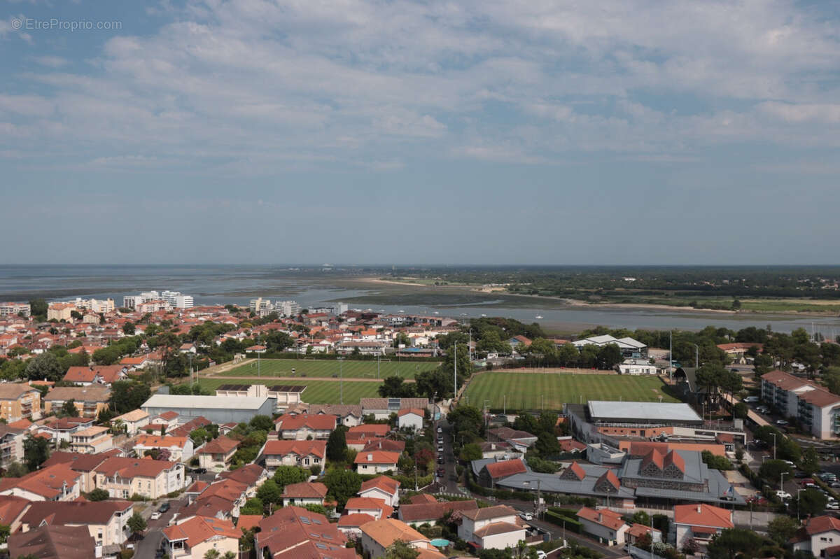 Apt - 4 pièces en étage élevé avec vue panoramique sur le Bassin d'Arcachon - photo 8
