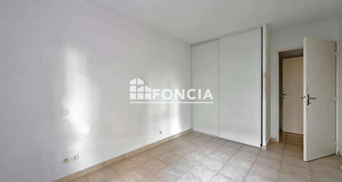 Appartement à PORT-SAINT-LOUIS-DU-RHONE