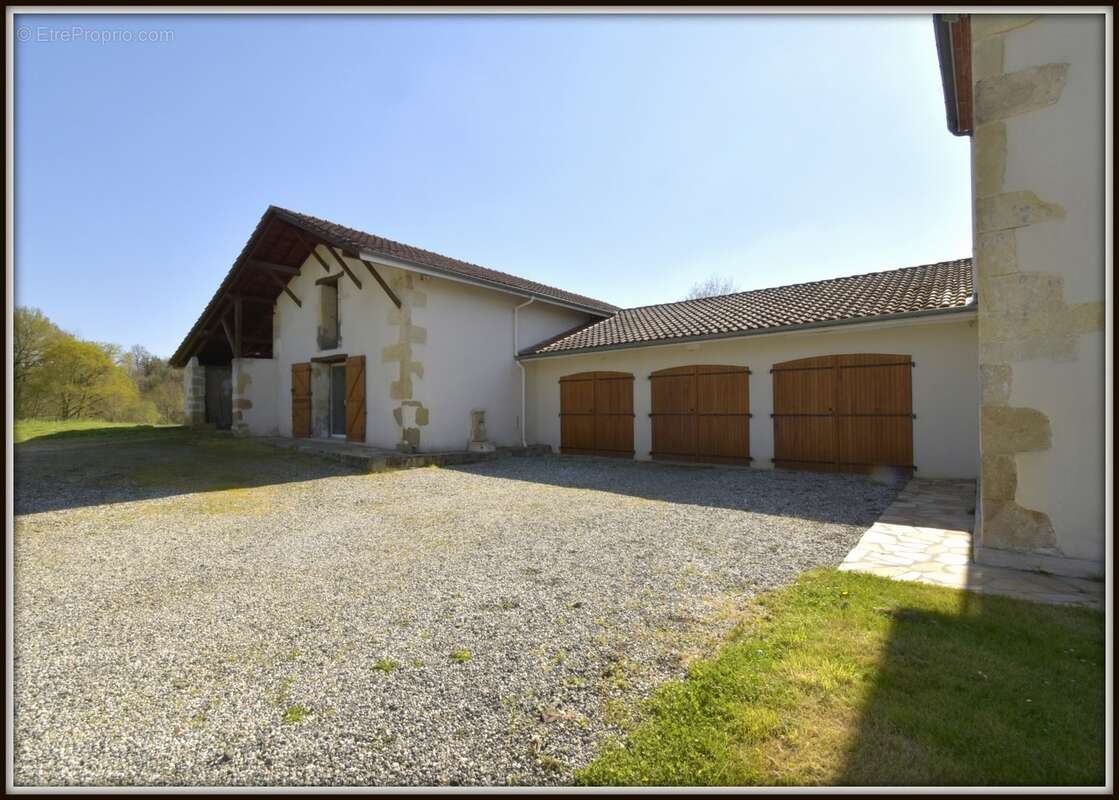 Propriete 13 ha - maison de maitre + appartement - classe energie b - photo 22