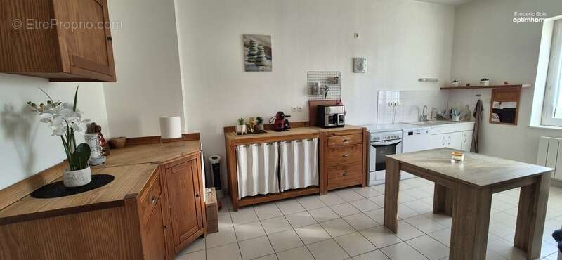 Appartement à NEUVILLE-LES-DAMES