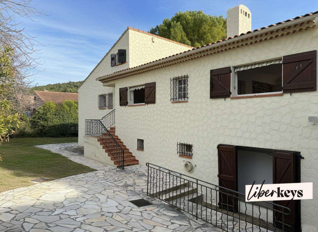 Grande Maison - avec appartement indépendant en rdc sur 800 m² clos, quartier recherché à Draguignan - photo 2