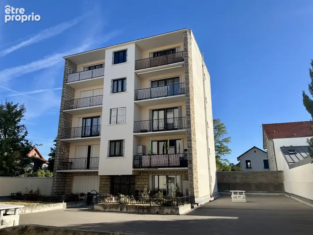 Appartement à SAINT-MAUR-DES-FOSSES