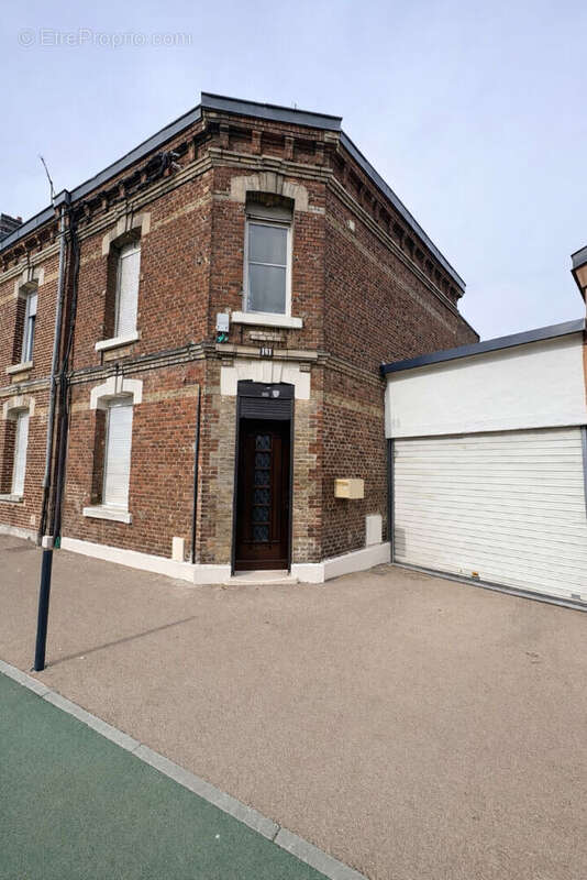 Maison à SAINT-QUENTIN