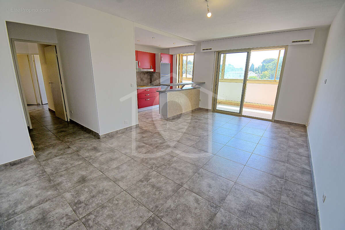 Appartement à LE CANNET