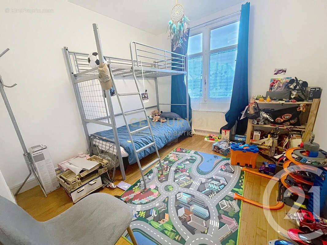 Appartement à LA TOUR-DU-PIN